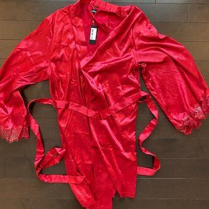 NWT Meshki Nylah Lace Red Wrap Robe Kimono Dress